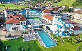 Schlosshotel Lacknerhof